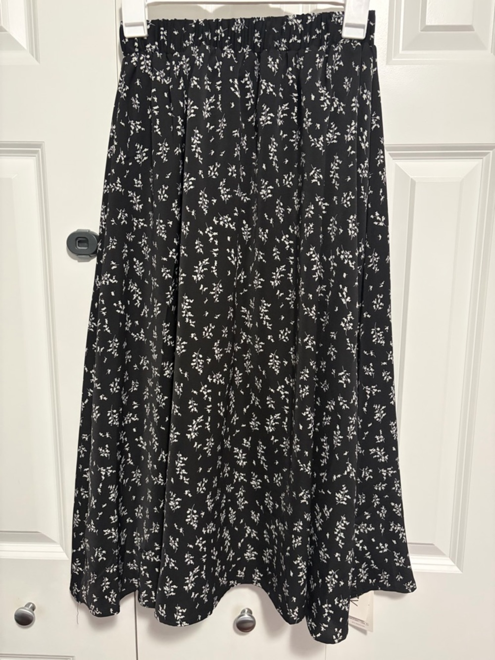 Women’s Black Floral Midi Skirt